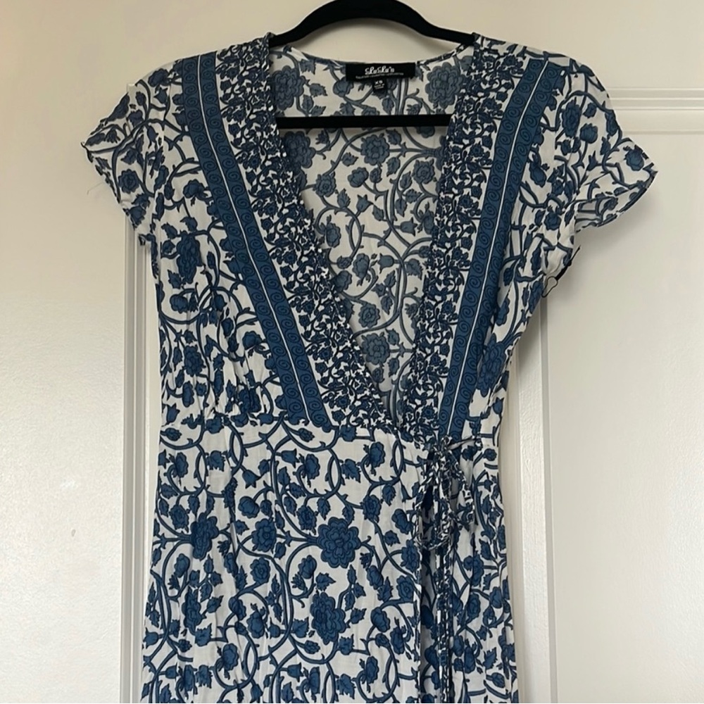 Lulu's Navy and White Floral Dress